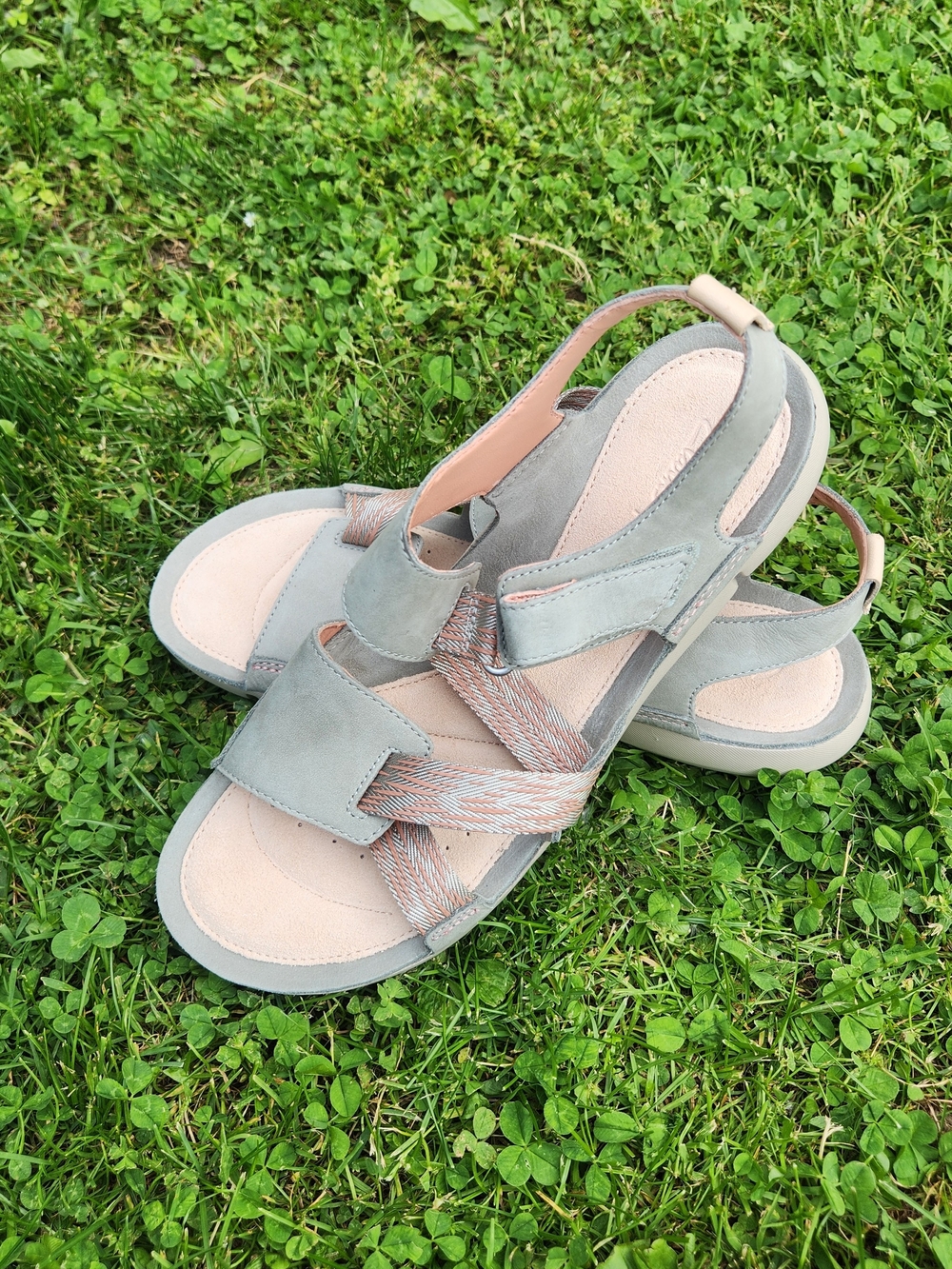 Clarks Tri Clover Pink Grey Slingback Velcro Ultra Lightweight Hike Sandal 10